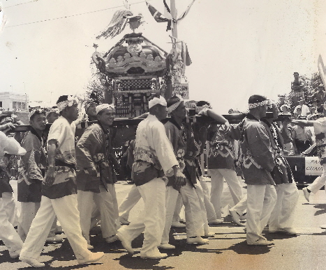 1965 Mikoshi in the American Beauty Pageant Parade.
